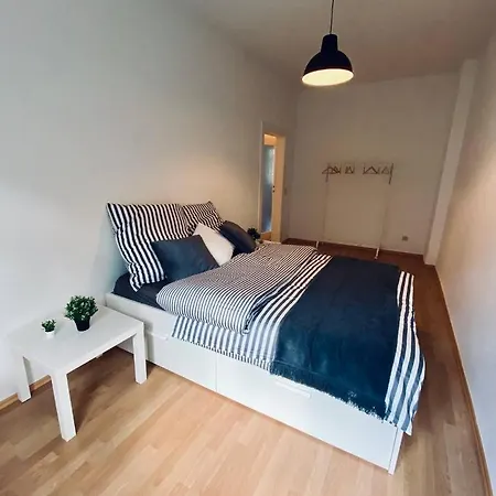 Quarto em Acomodações Particulares Schones Naher Bahnhof Neustadt Zentral Wlan Dresden