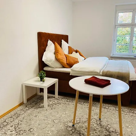 Habitación en casa particular Schones Naher Bahnhof Neustadt Zentral Wlan *