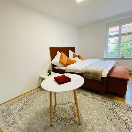 Schones Naher Bahnhof Neustadt Zentral Wlan Habitación en casa particular *